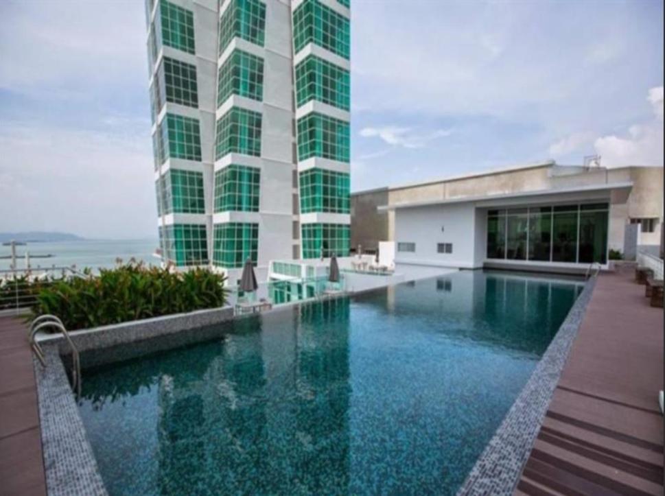 Maritime Suites Penang Jelutong Екстер'єр фото